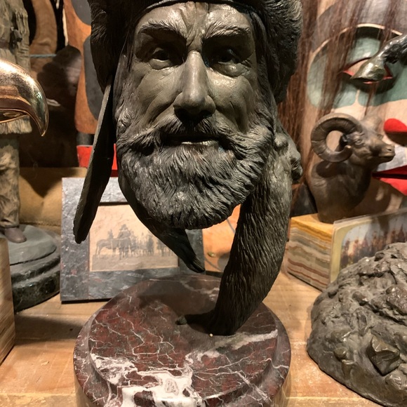 Amazing Bill Davis “ Mountain Man” sculpture signed/ numbered w/COA